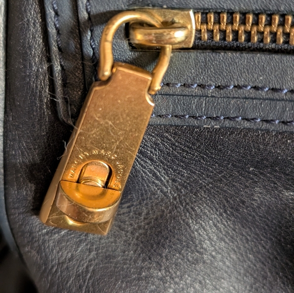 Marc Jacobs Elegant Navy Blue Leather Tote Bag - Picture 4 of 5